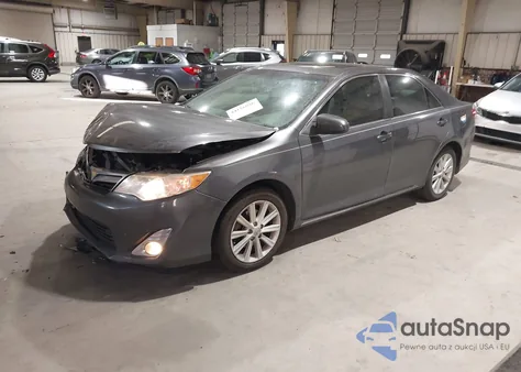 2014 Toyota Camry Xle z USA, uszkodzony, nr VIN 4T1BF1FK1EU393055